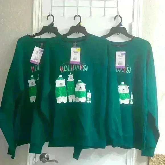 Unisex Holiday Sweatshirt size 2 M-L & 1 S NWT - Picture 12 of 13